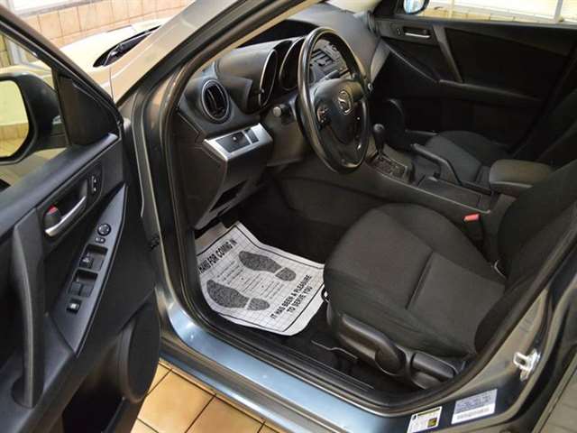 2013 Mazda Mazda3 i SV 4dr Sedan 5A